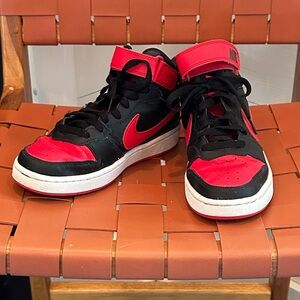 Nike Kids' Grade School Court Borough Mid Shoes - 5Y